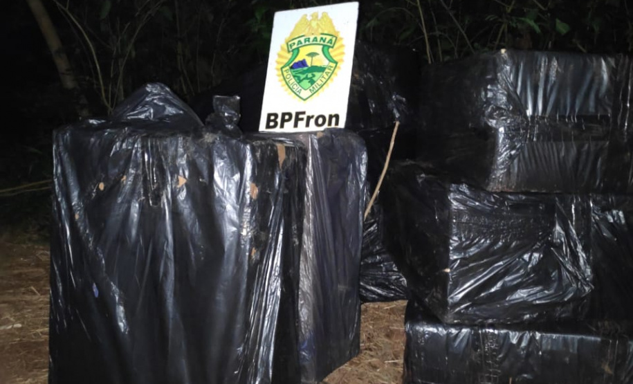 BPFRON apreende 600 pacotes de cigarros contrabandeados em Foz do Iguaçu (PR)
