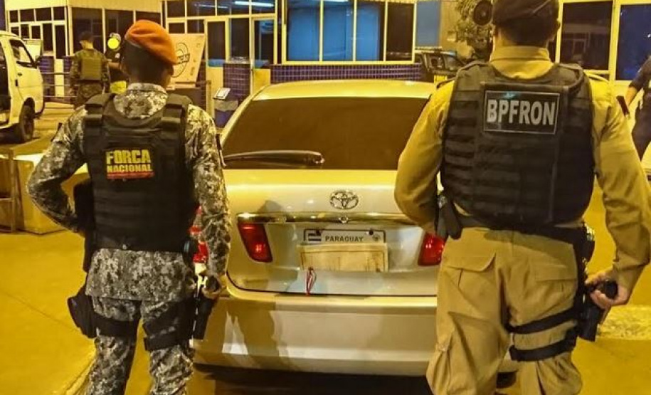 Durante nova fase da Operação Hórus, carro furtado é recuperado pela PM na fronteira em Foz do Iguaçu (PR)