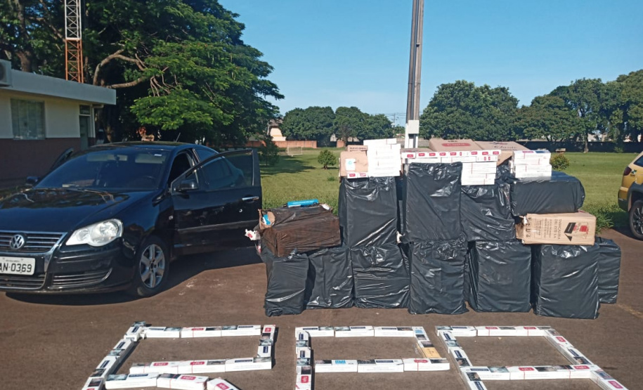Cerca de 25 mil maços de cigarro são apreendidos pela PM em Rolândia, no Norte do Paraná