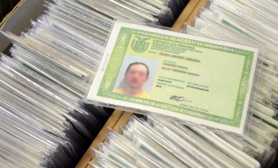 Paraná já emite novo modelo de carteira de identidade