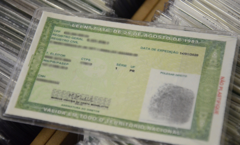 Paraná já emite novo modelo de carteira de identidade