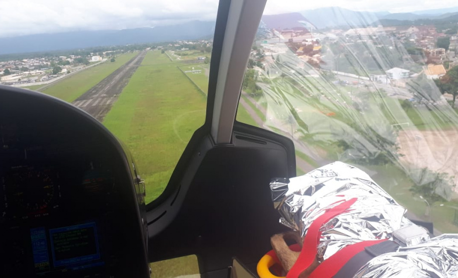 Em apenas quatro minutos, BPMOA faz remoção aérea de mulher vítima de AVC em Pontal do Paraná para o Hospital Regional de Paranaguá