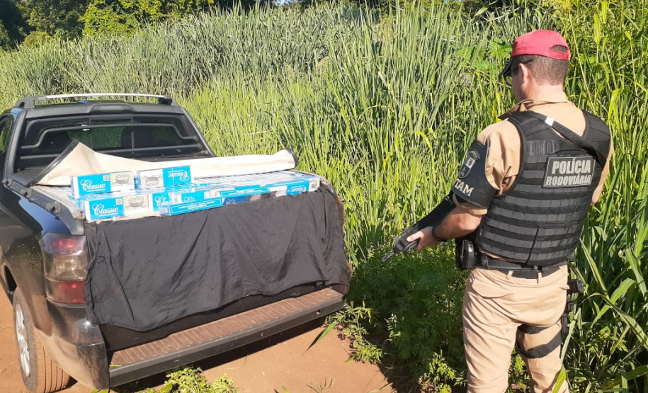 Polícia Rodoviária apreende mais de 12 mil maços de cigarros contrabandeados em Diamante do Oeste (PR)