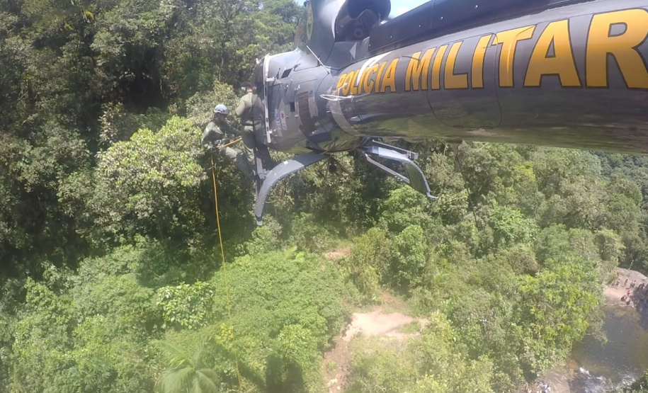 Mulher que caiu do Salto dos Macacos é resgatada e encaminhada pelo BPMOA