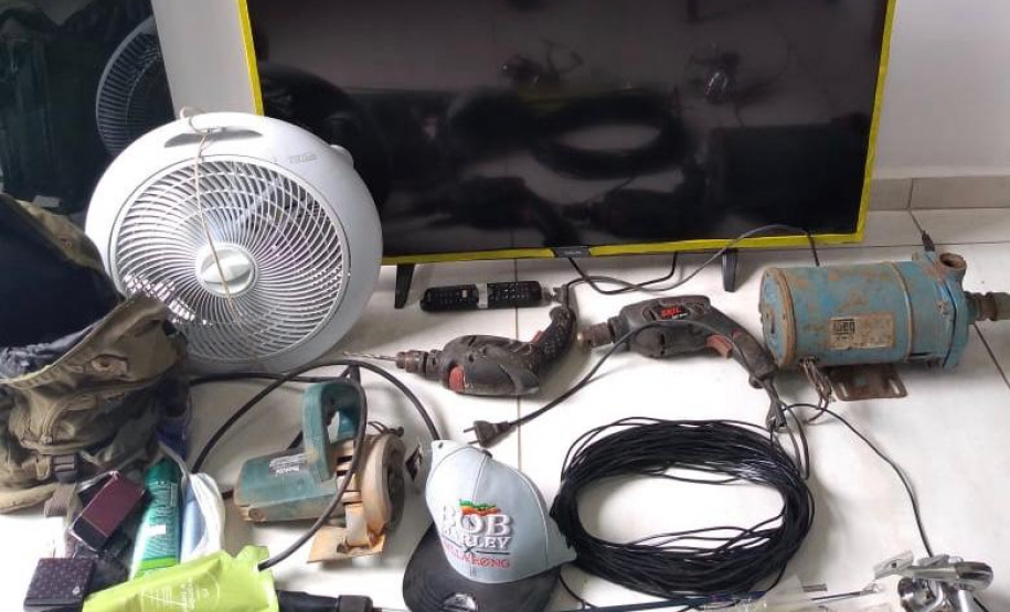 PCPR prende dois suspeitos por tráfico de drogas e furto em Jacarezinho