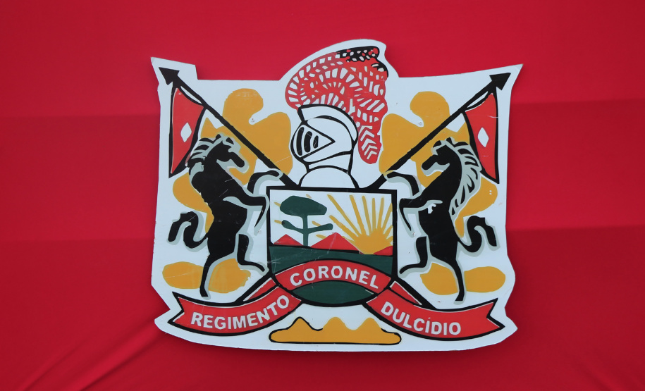 Regimento de Polícia Montada da PM celebra passagem de comando durante solenidade militar em Curitiba