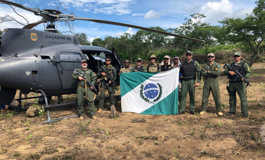 Helicóptero da PM do Paraná localiza plantação que renderia três toneladas de maconha no sertão nordestino