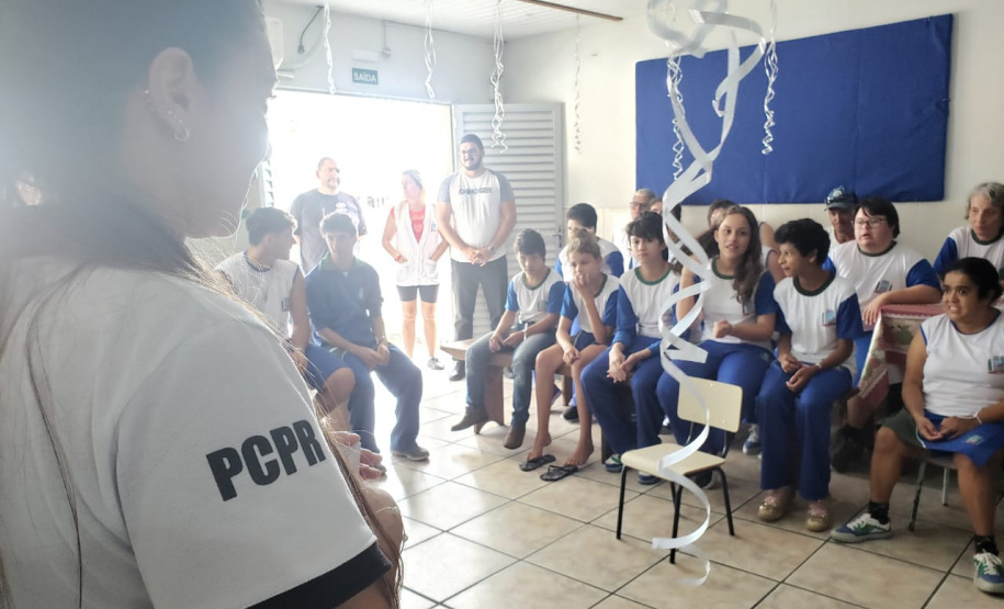 PCPR leva projeto “Amigos da Polícia” para alunos especiais de Matinhos
