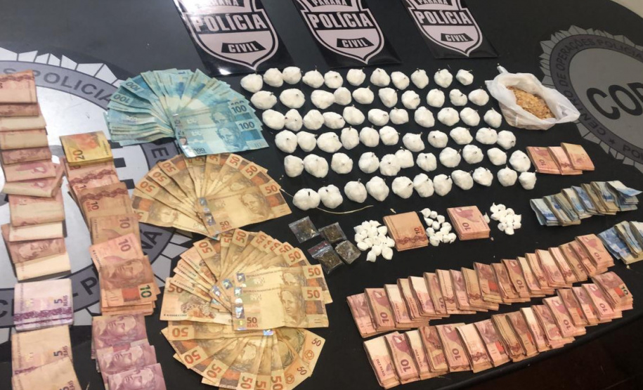 PCPR apreende porções de crack e cocaína em operação no bairro Parolin