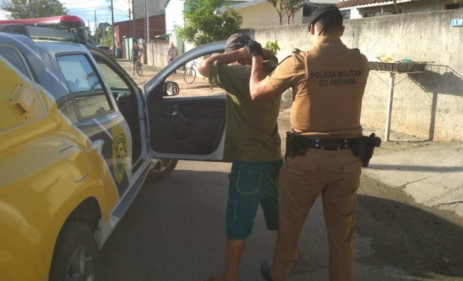 Operação Impacto I é desencadeada em São José dos Pinhais durante ações do projeto piloto Em Frente Brasil; duas armas de fogo são apreendidas