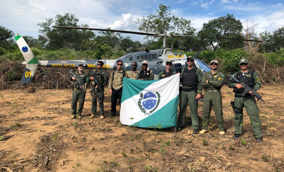 Helicóptero da PM do Paraná localiza plantação que renderia três toneladas de maconha no sertão nordestino