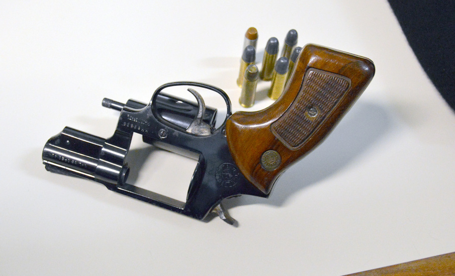 Forças policiais apreendem 20 armas por dia no Paraná