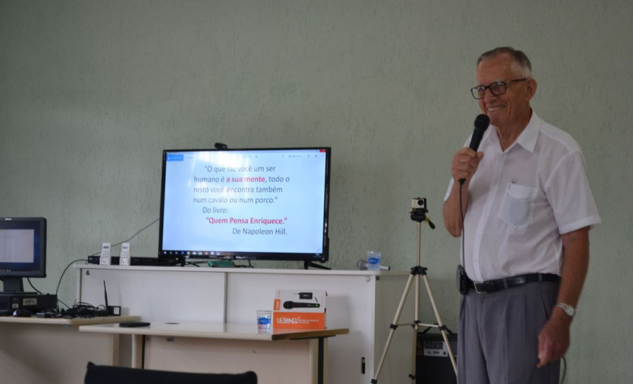 Gestores de Ponta Grossa se reúnem em palestra para fortalecimento de equipe