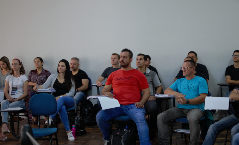 Candidatos ao cargo de agentes penitenciários concluem curso de formação