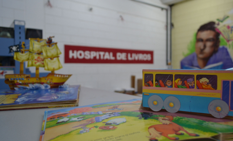 Hospital de Livros muda a vida de detentos em Ponta Grossa