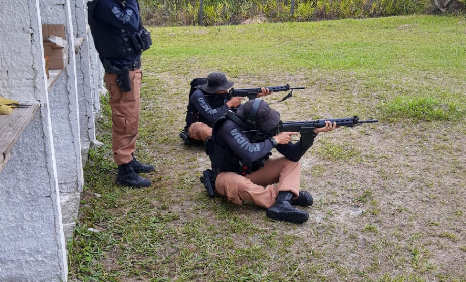 Patrulha Costeira promove curso de capacitação para utilização do Fuzil 7,62 no Litoral do estado