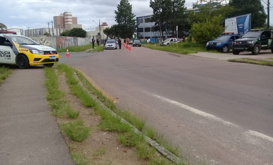 Em Fazenda Rio Grande, na RMC, PM e outros agentes de segurança desencadeiam a Operação Unindo Forças I e abordam mais de 100 pessoas