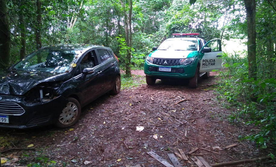 BPAmb-FV recupera carro roubado há dois dias em Foz do Iguaçu (PR)