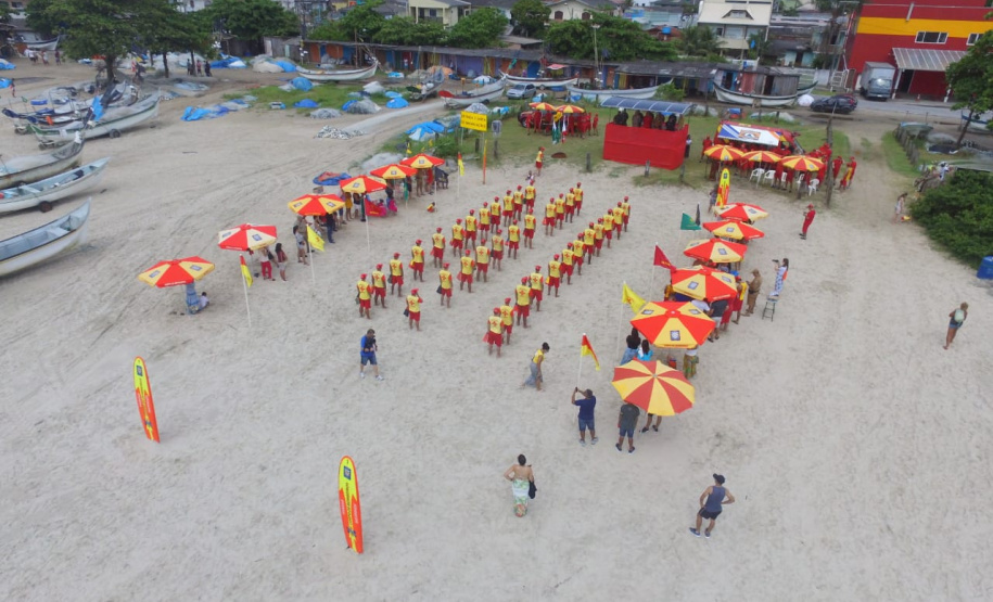 Corpo de Bombeiros forma nova turma de guarda-vidas
