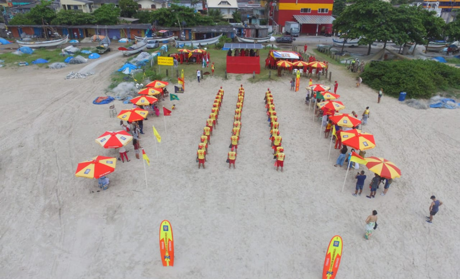 Corpo de Bombeiros forma nova turma de guarda-vidas
