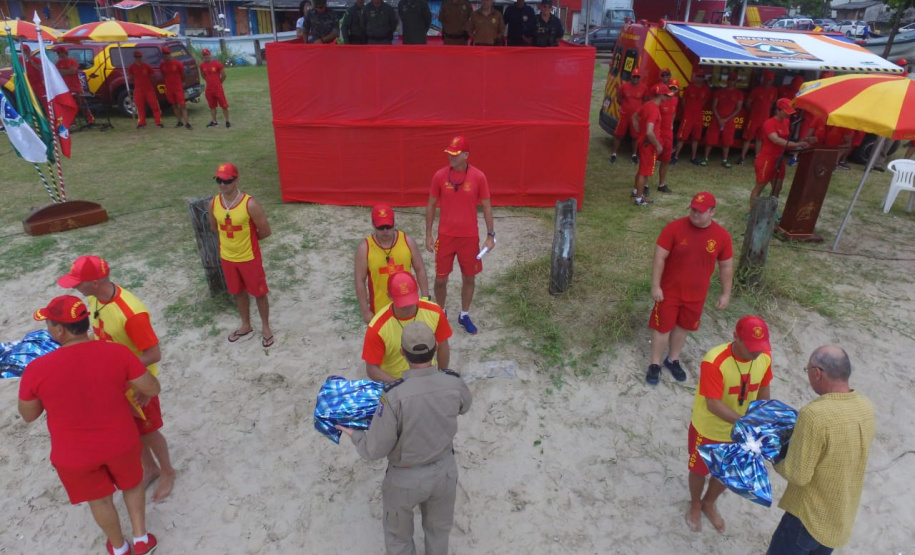 Corpo de Bombeiros forma nova turma de guarda-vidas