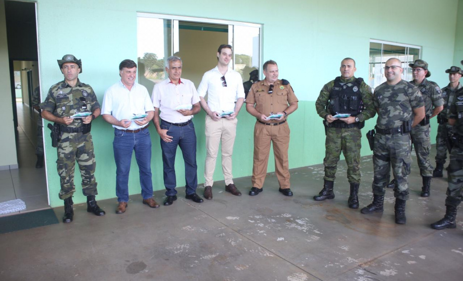 Solenidade marca entrega de embarcação doada ao Batalhão Ambiental de Umuarama (PR)