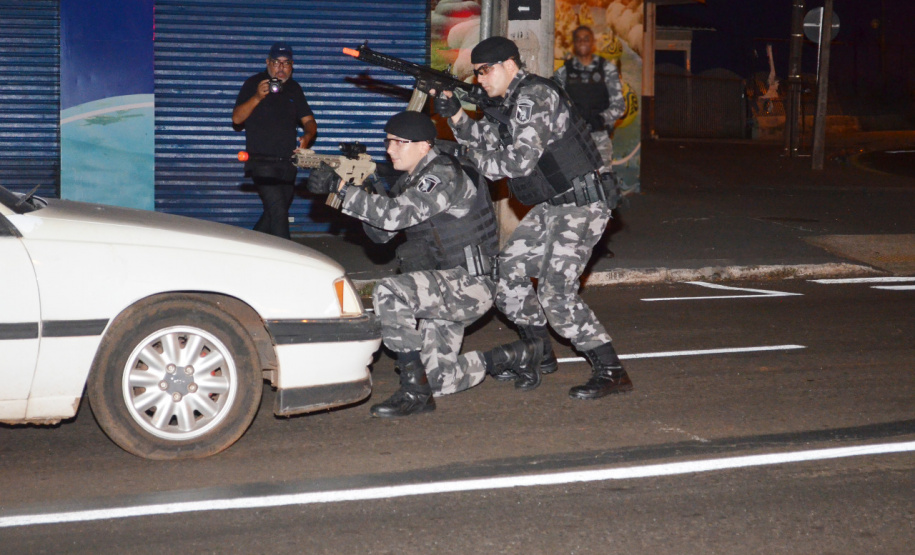 Em Maringá (PR), 4º Batalhão aplica treinamento para intervenção em roubos a banco