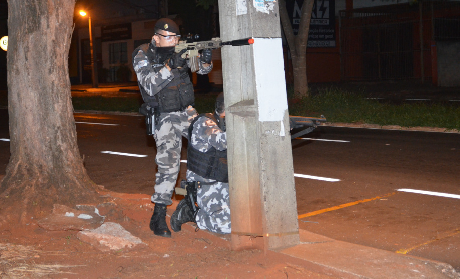 Em Maringá (PR), 4º Batalhão aplica treinamento para intervenção em roubos a banco