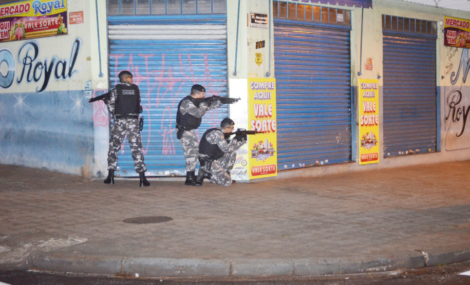 Em Maringá (PR), 4º Batalhão aplica treinamento para intervenção em roubos a banco