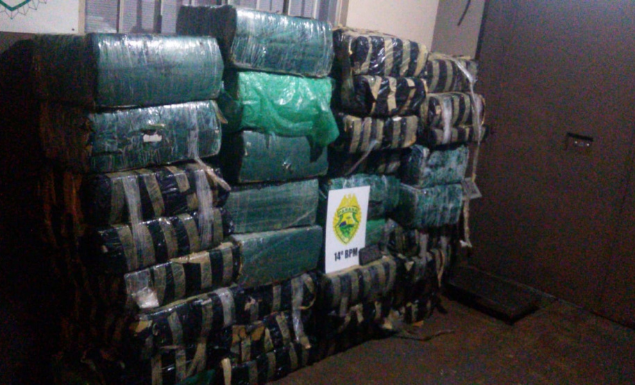Mais de uma tonelada de maconha é apreendida pela PM em Foz do Iguaçu (PR)