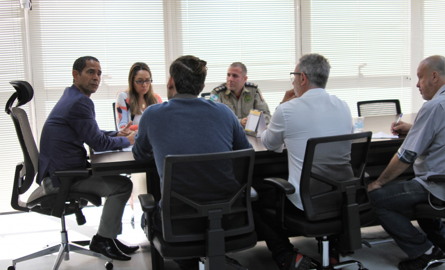 Secretário coronel Marinho recebe deputado Goura