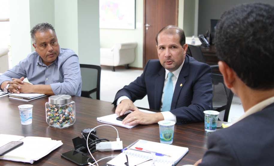 Secretário da segurança recebe deputado estadual Marcel Micheletto