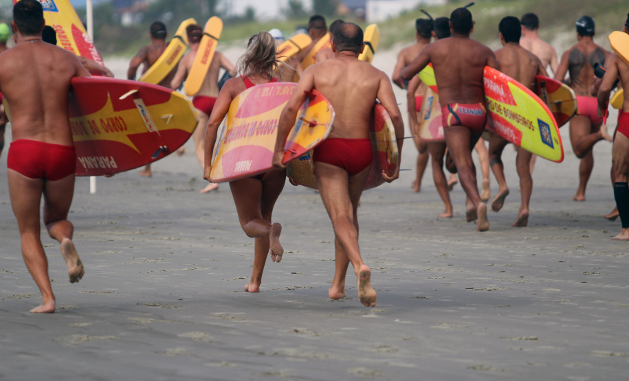 Confraternização entre bombeiros marca 26ª edição do Troféu Elite em Pontal do Paraná (PR)