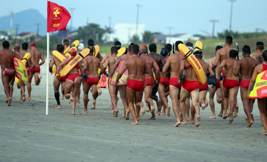 Confraternização entre bombeiros marca 26ª edição do Troféu Elite em Pontal do Paraná (PR)