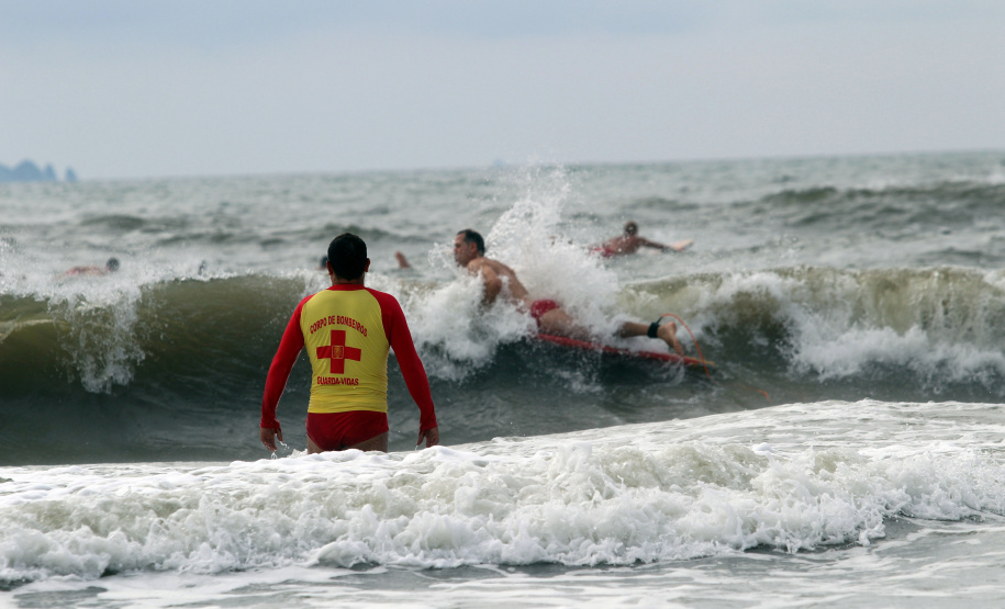 Confraternização entre bombeiros marca 26ª edição do Troféu Elite em Pontal do Paraná (PR)