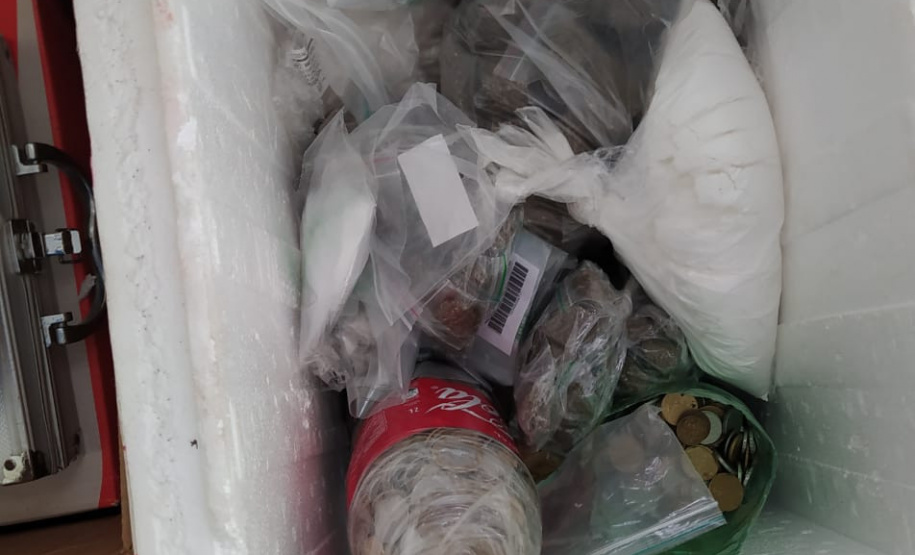 PCPR prende quatro pessoas suspeitas de tráfico de drogas em Pinhais