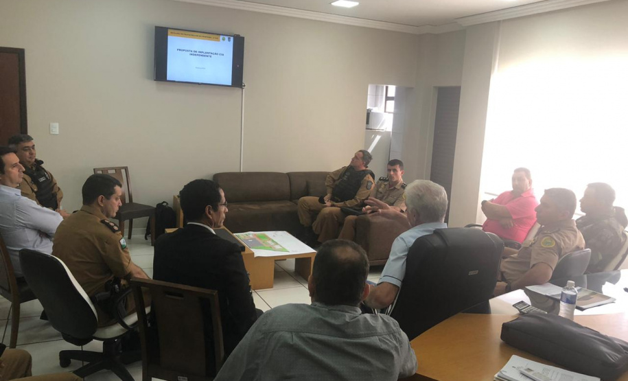 Secretário coronel Marinho se reúne com autoridades para tratar da Segurança Pública de Guaíra