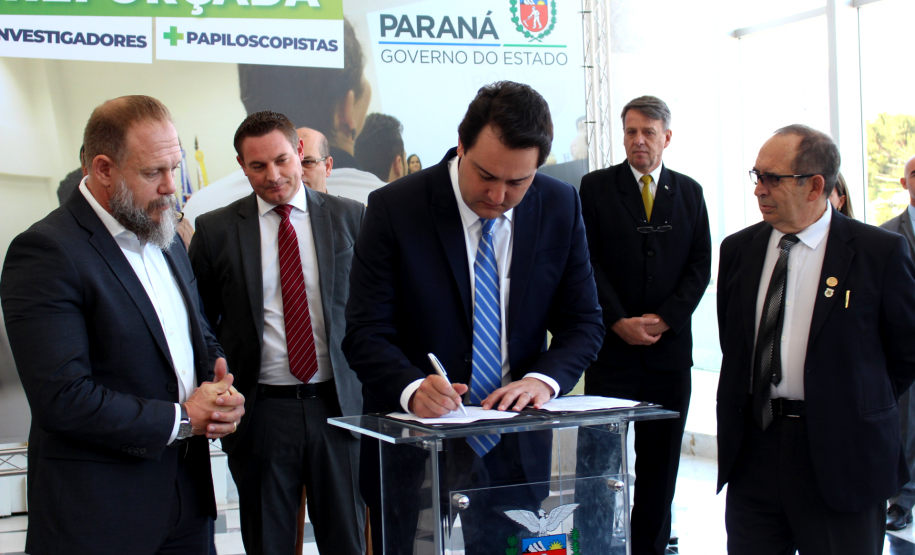 Governador convoca escrivães e confirma concurso da Polícia Civil