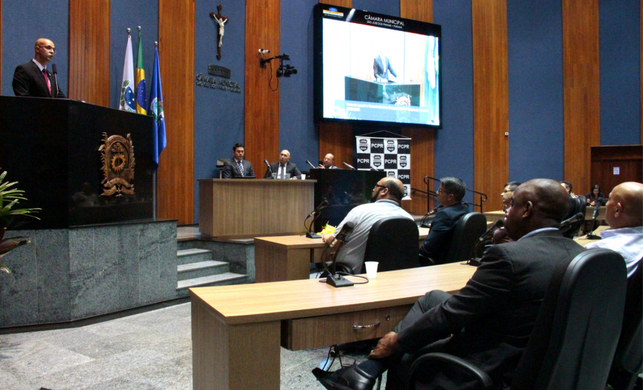 Câmara Municipal de São José dos Pinhais faz homenagem ao delegado Michel Carvalho pelos serviços prestados à cidade