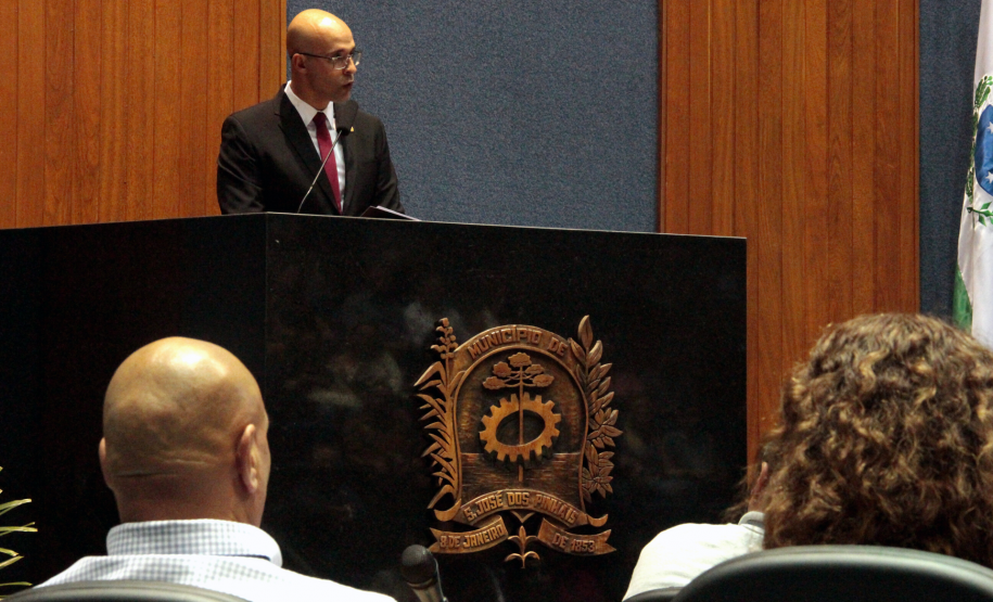 Câmara Municipal de São José dos Pinhais faz homenagem ao delegado Michel Carvalho pelos serviços prestados à cidade