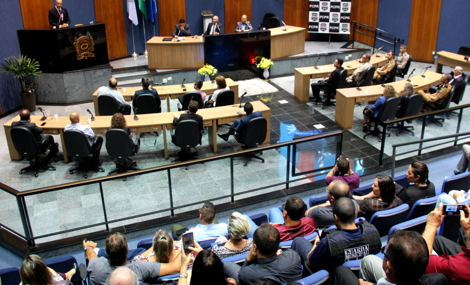 Câmara Municipal de São José dos Pinhais faz homenagem ao delegado Michel Carvalho pelos serviços prestados à cidade