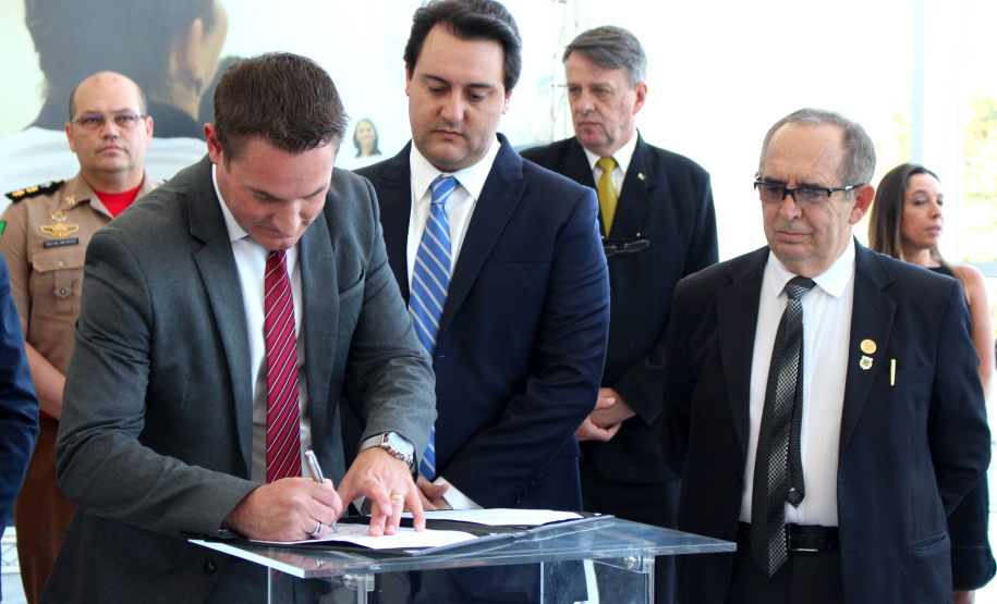 Governador convoca escrivães e confirma concurso da Polícia Civil