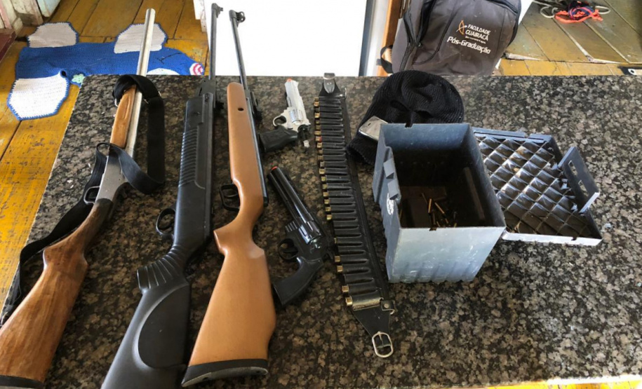 PCPR recupera defensivos agrícolas e apreende armas e veículo roubado em Irati