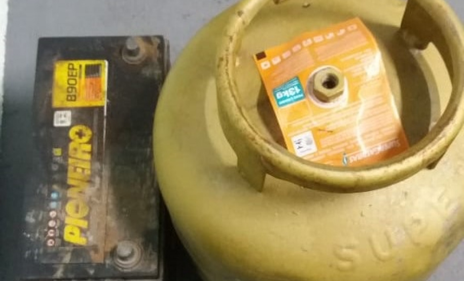 PM prende trio, apreende drogas e mais de R$ 2,4 mil no Sudeste do estado após denúncia