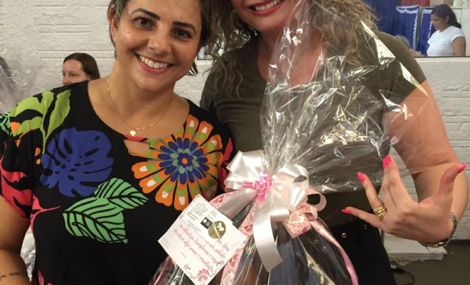 Dia da Mulher é comemorado com música entre servidoras de Foz do Iguaçu