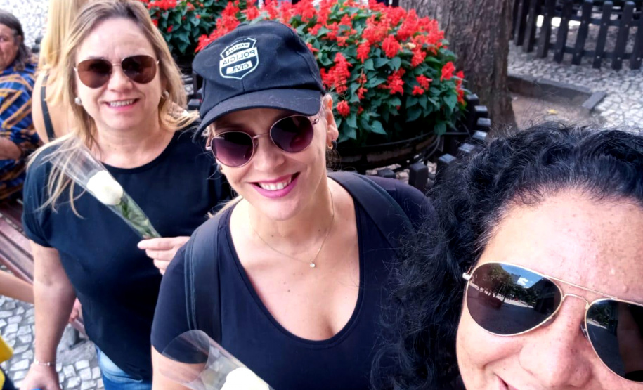 Policiais civis participam de manifestação contra violência no dia da mulher