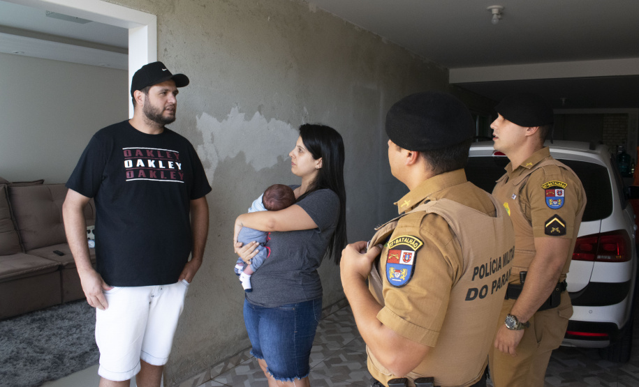 Policiais militares salvam bebê engasgado em São José dos Pinhais, na RMC