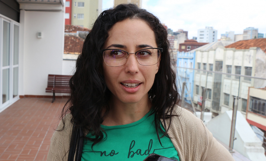 PMPR Encontro Cultural no Cine Passeio em Curitiba marca homenagem da PM ao Dia Internacional da Mulher 06/03/2020 - 17:14  Marcia Santos  Jornalista Responsável  Policiais e bombeiras militares tiveram uma manhã repleta de cultura e dedicada apenas a elas, em comemoração ao Dia Internacional da Mulher, comemorado no dia 10 de março. As oficiais e praças da Polícia Militar e do Corpo de Bombeiros, além das servidoras civis que trabalharam nos quartéis puderam desfrutar de um tour pelo Cine Passeio e assist