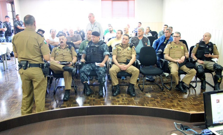 Reunião da PM com torcidas e clubes define ações para o Atletiba