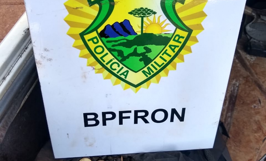 BPFron prende cinco pessoas e apreende quase 100 quilos de peixe roubado no Oeste do estado